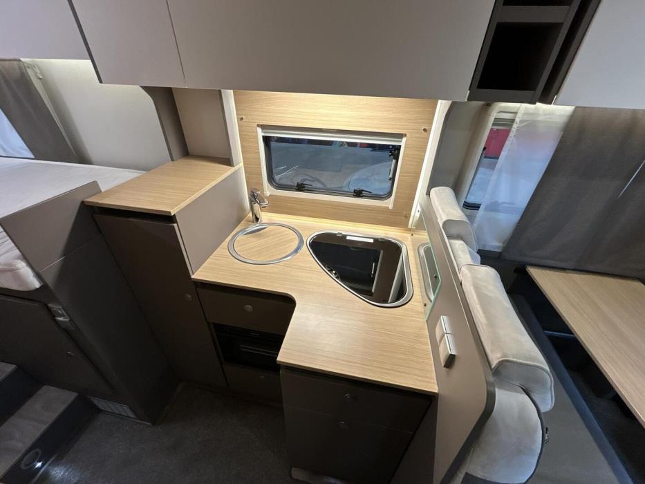 LMC TOURER 660 G LIFT 2022