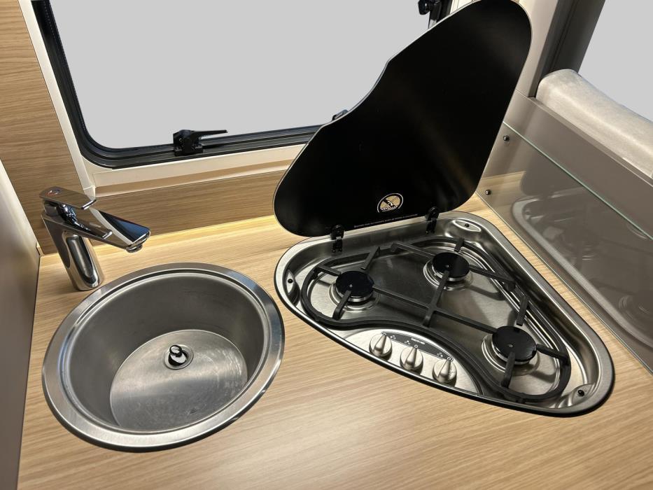 LMC TOURER 660 G LIFT 2022