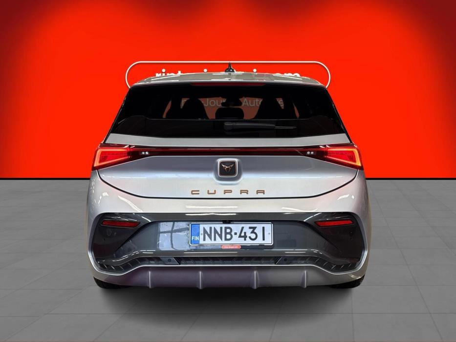 CUPRA Born 2023