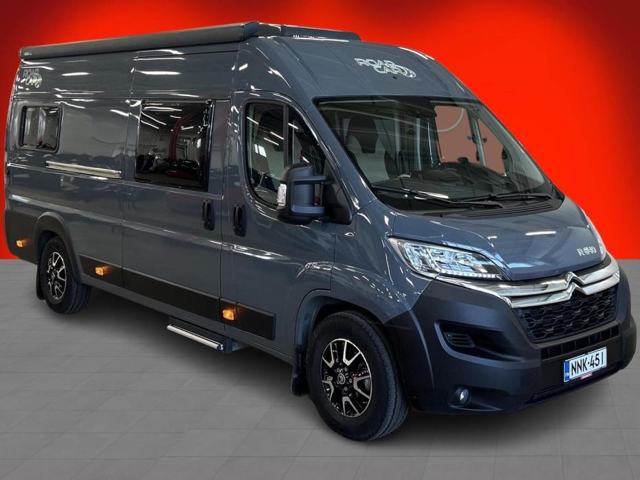 ROADCAR VAN R 640 2024