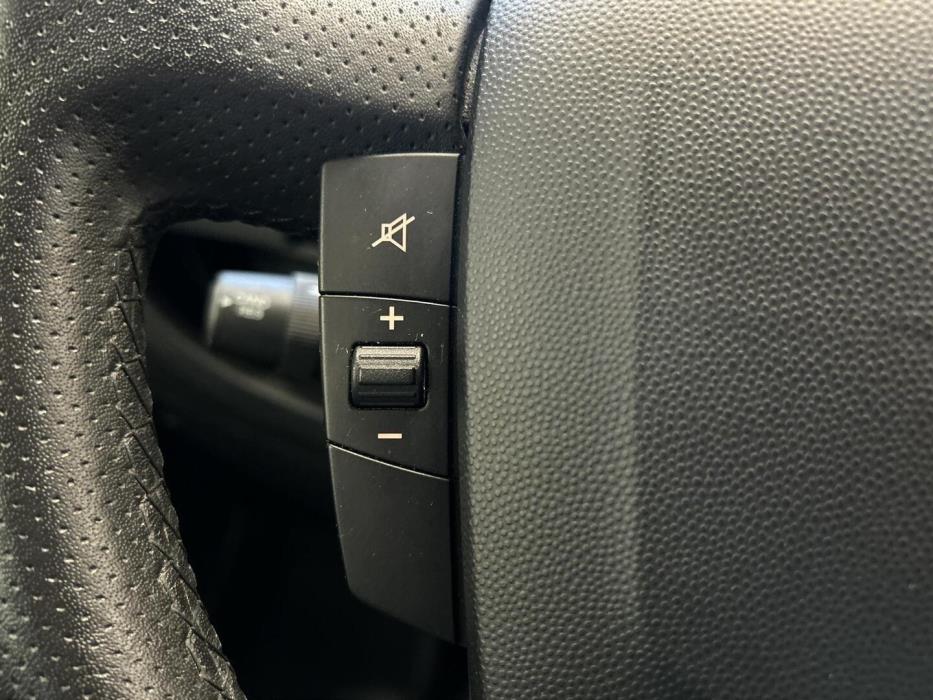 ROADCAR VAN R 640 2024