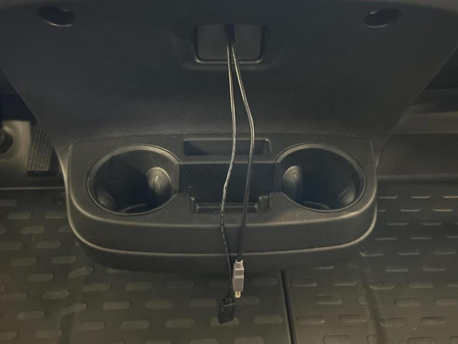 ROADCAR VAN R 640 2024