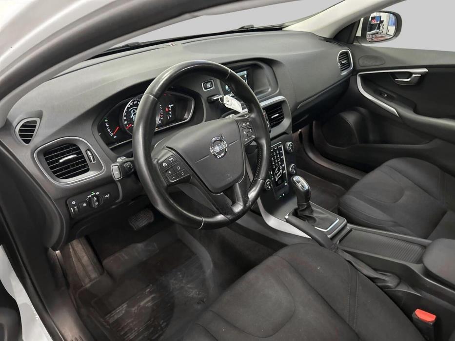 VOLVO V40 2013