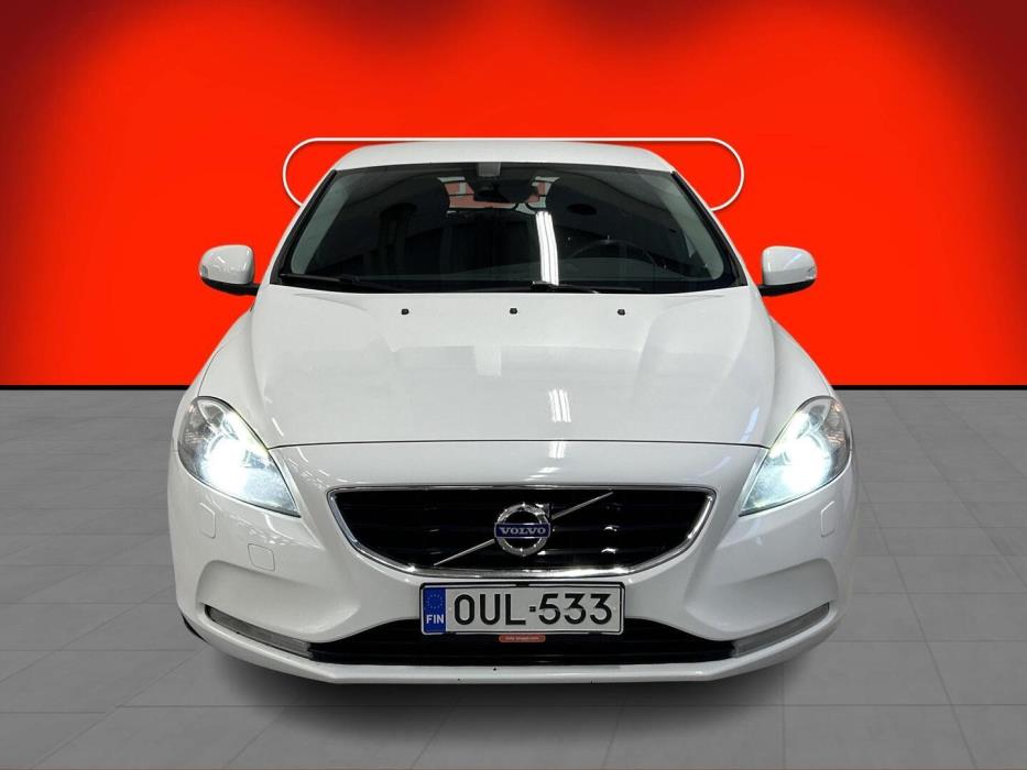 VOLVO V40 2013