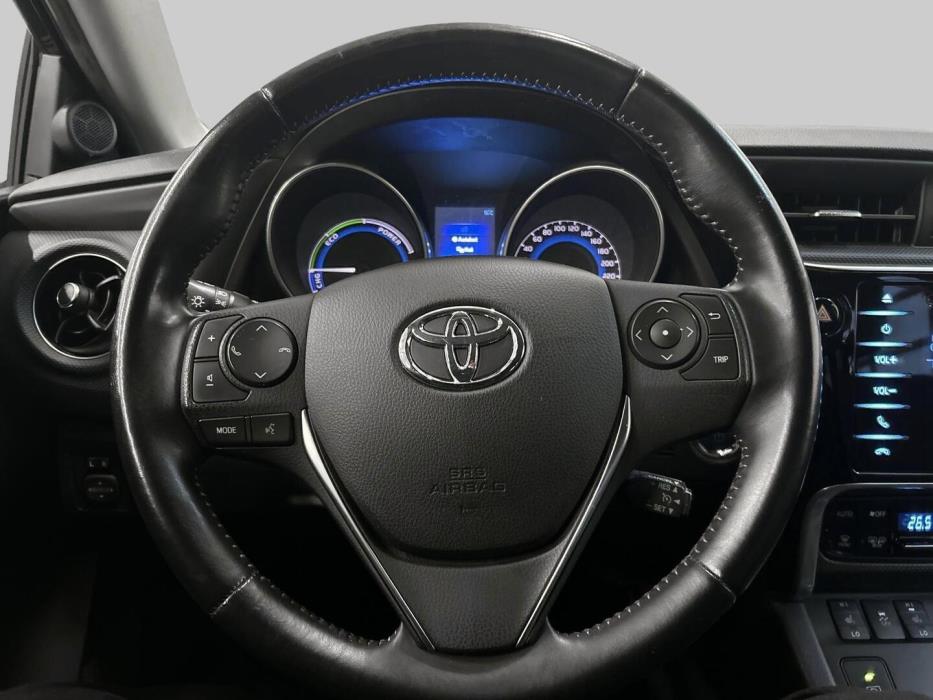 TOYOTA Auris 2017