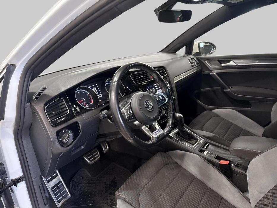 VOLKSWAGEN Golf 2020