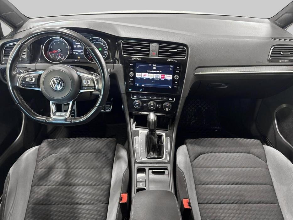 VOLKSWAGEN Golf 2020