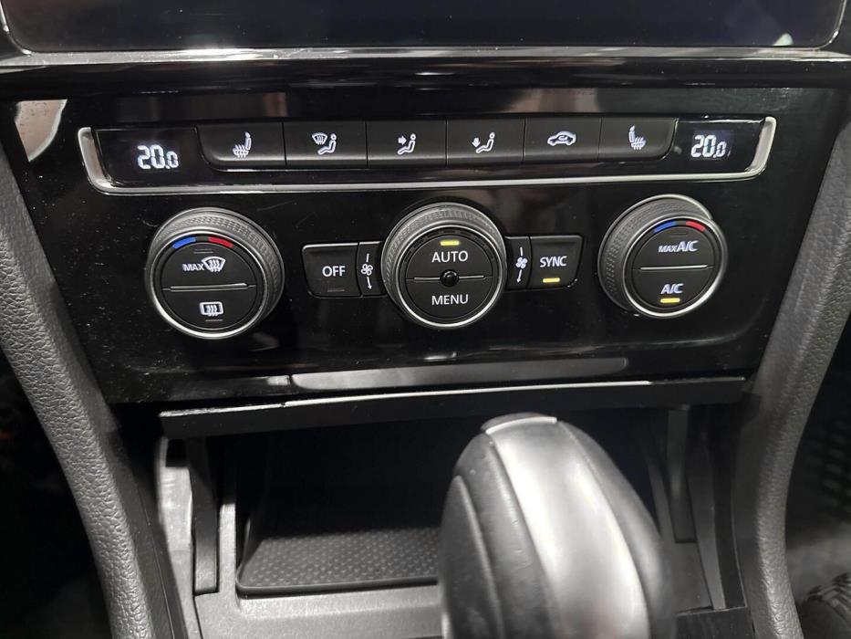 VOLKSWAGEN Golf 2020
