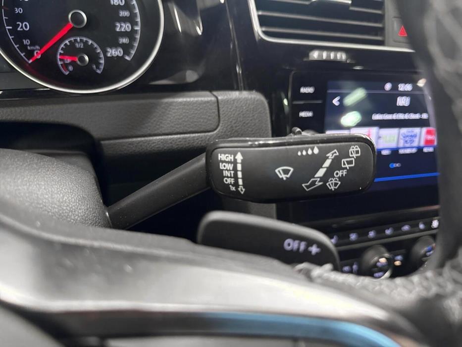 VOLKSWAGEN Golf 2020