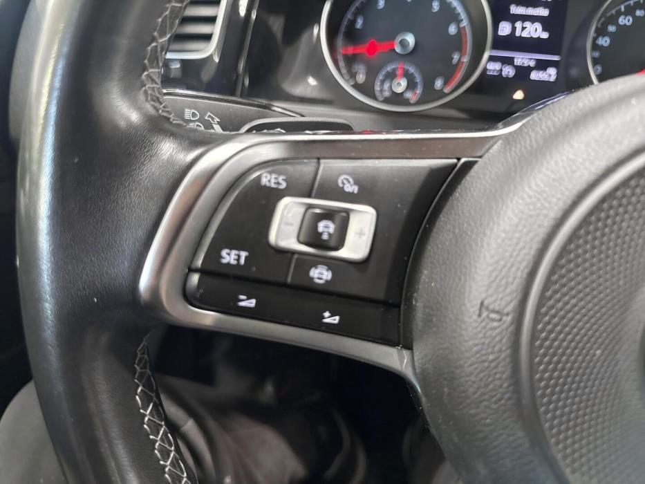 VOLKSWAGEN Golf 2020