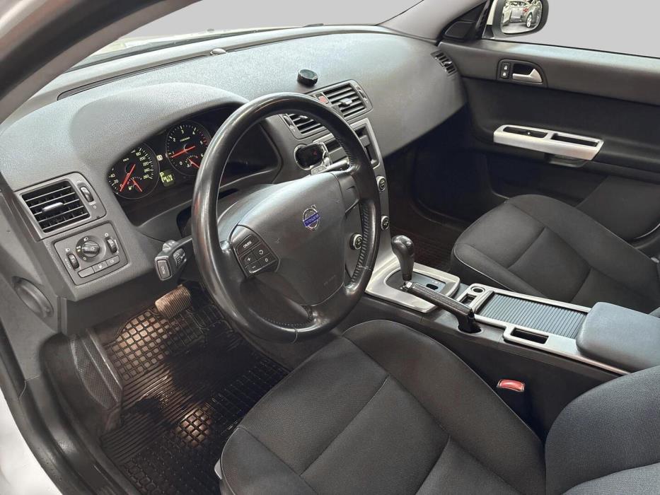 VOLVO V50 2009