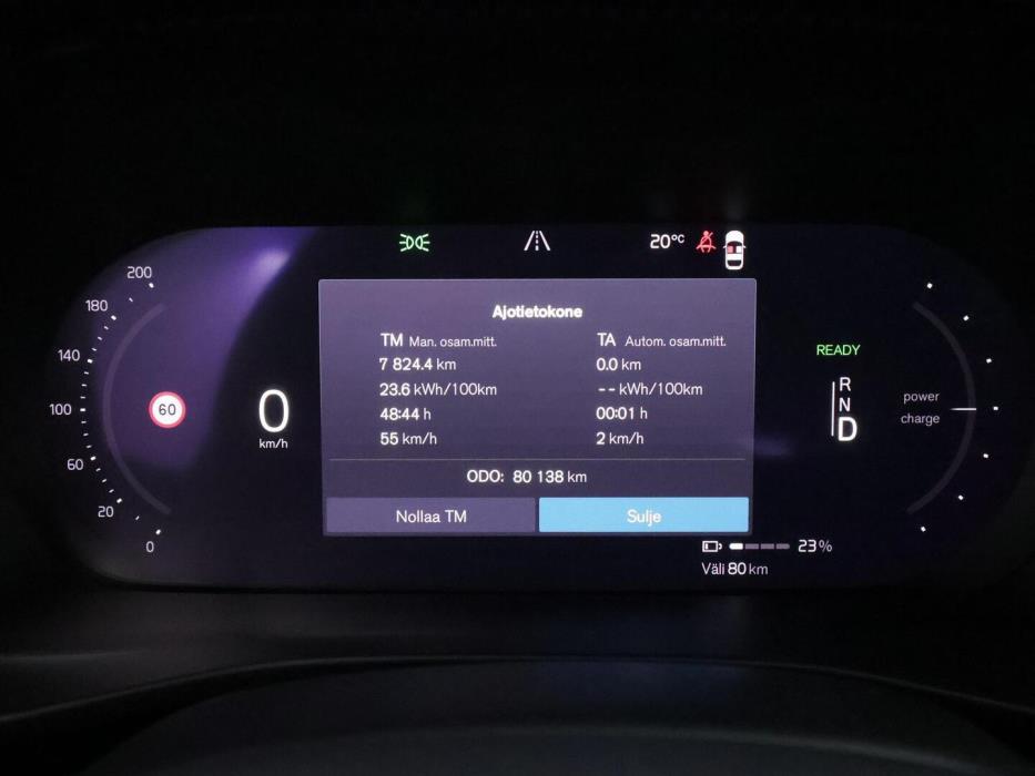 VOLVO XC40 2022
