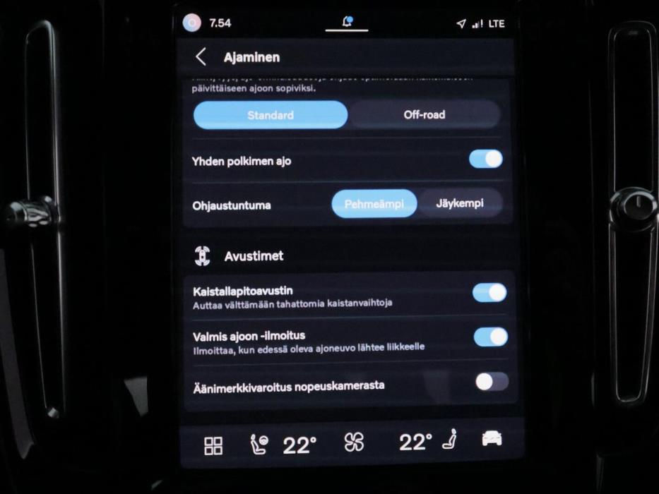 VOLVO XC40 2022