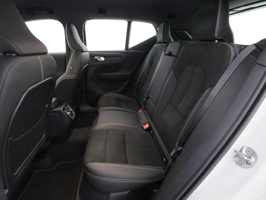 VOLVO XC40 2022