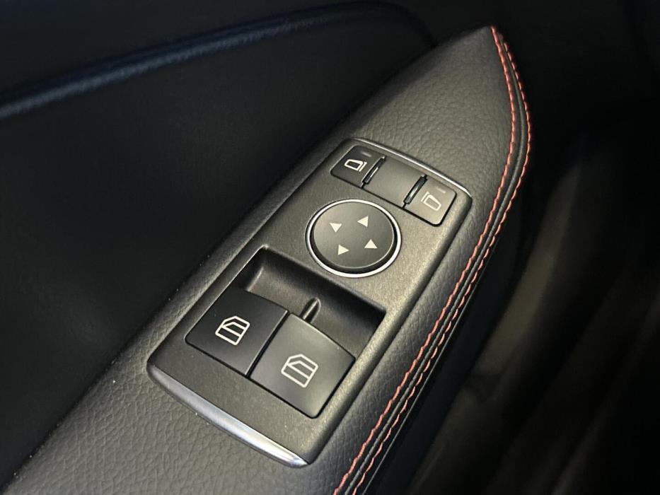 MERCEDES-BENZ SLC 2016