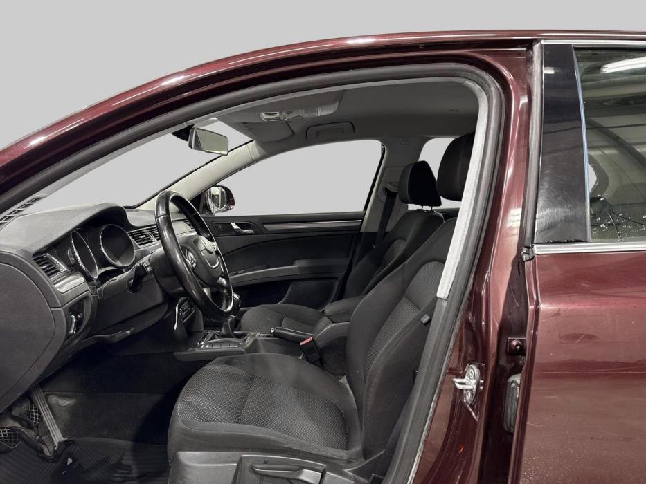 SKODA Superb 2009