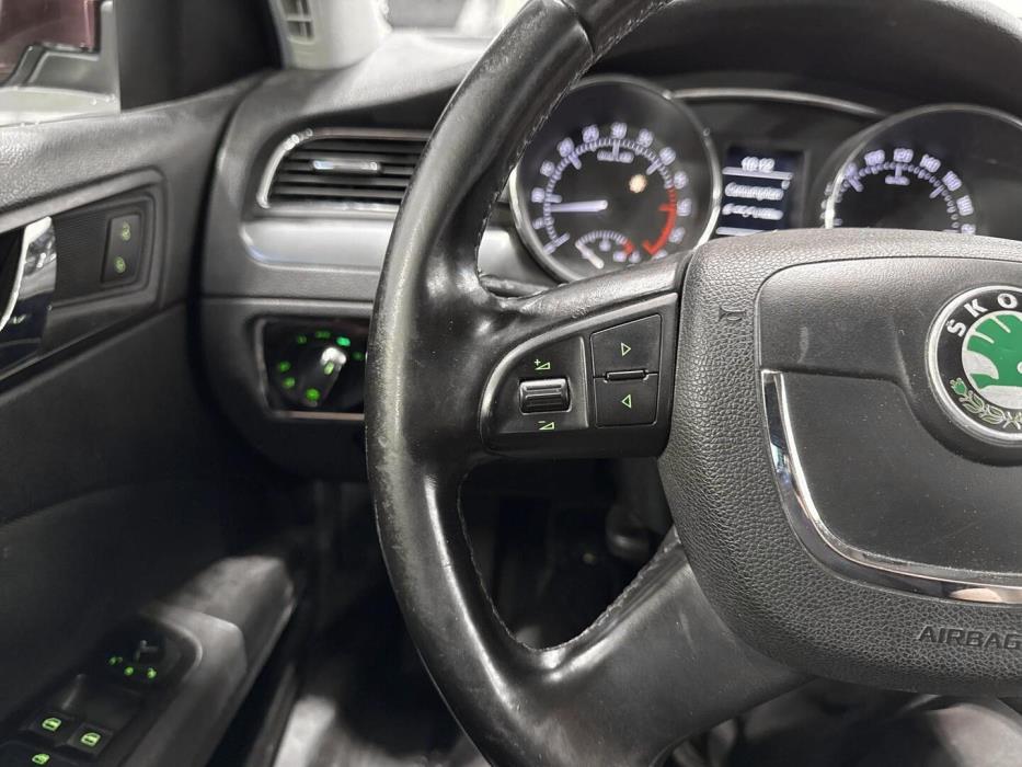SKODA Superb 2009