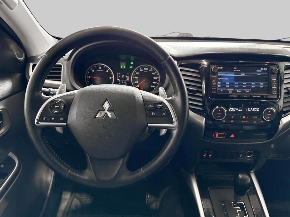 MITSUBISHI L200 2016