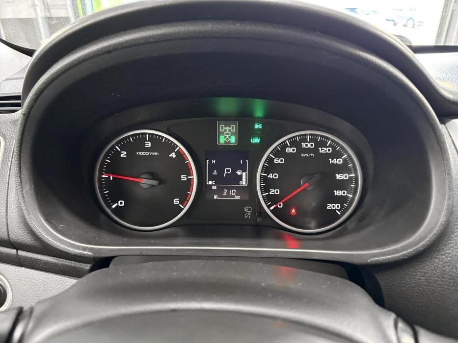 MITSUBISHI L200 2016