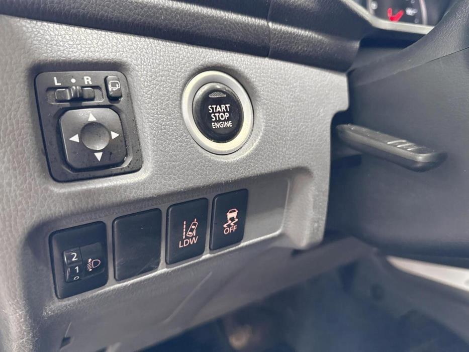 MITSUBISHI L200 2016