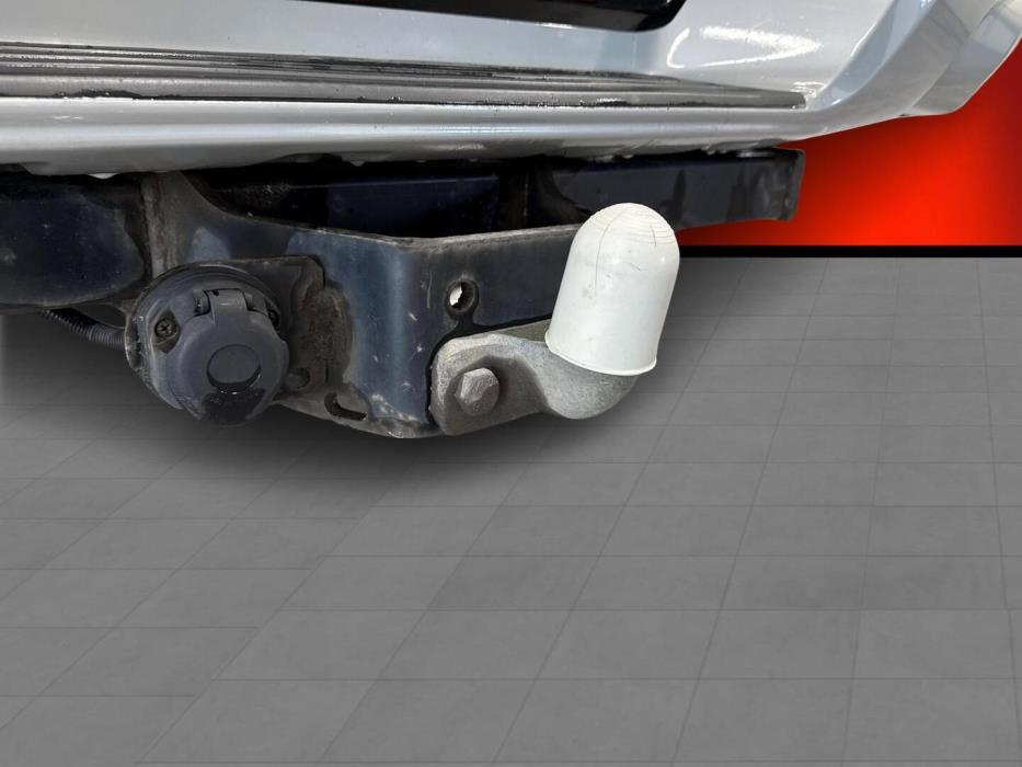 MITSUBISHI L200 2016