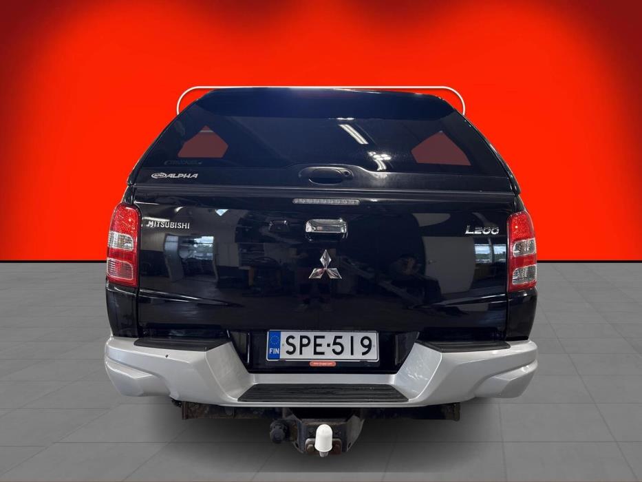 MITSUBISHI L200 2016