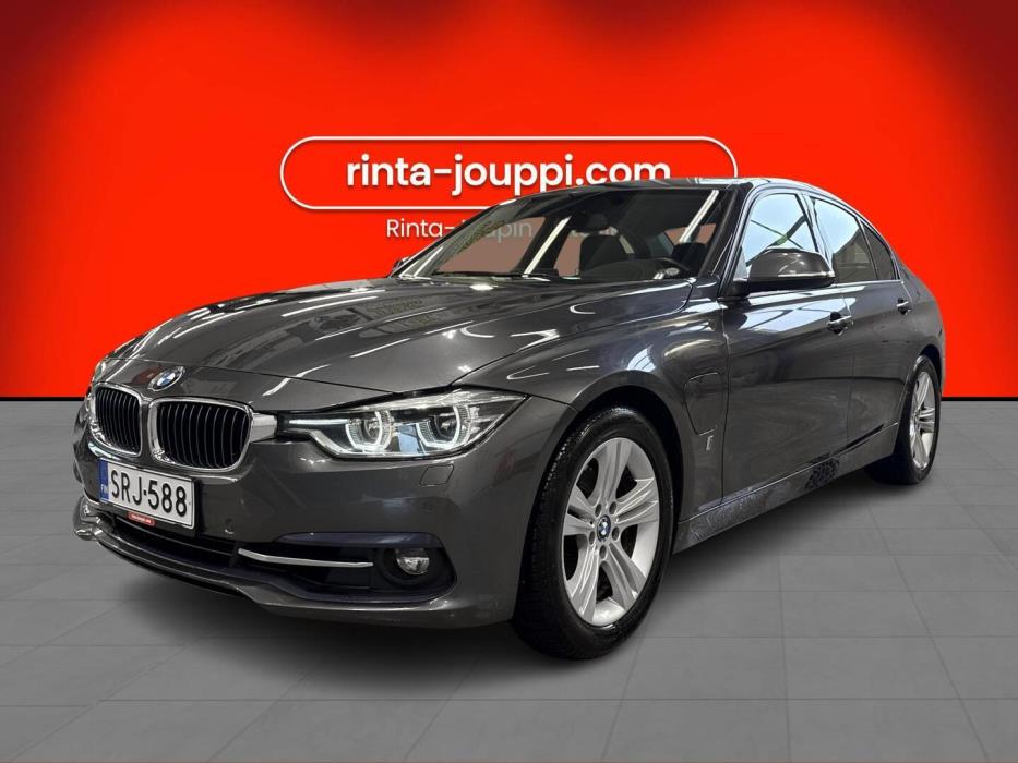 BMW 330 2018