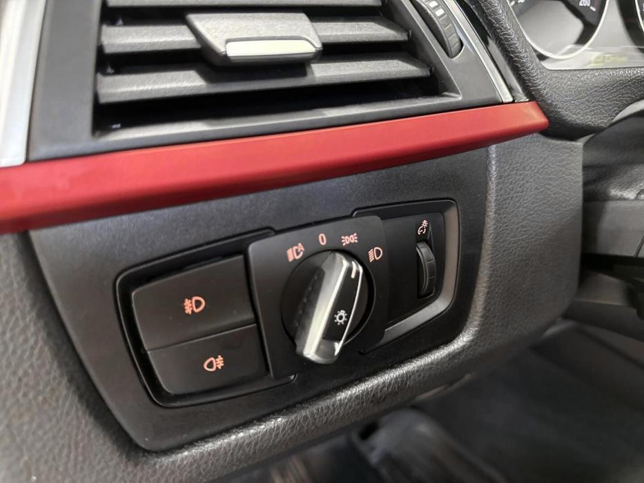 BMW 330 2018