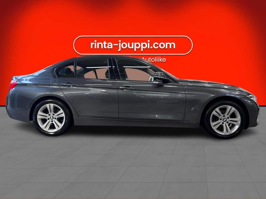 BMW 330 2018