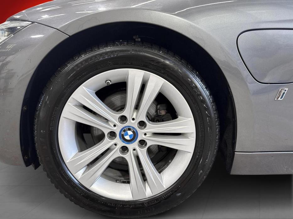 BMW 330 2018