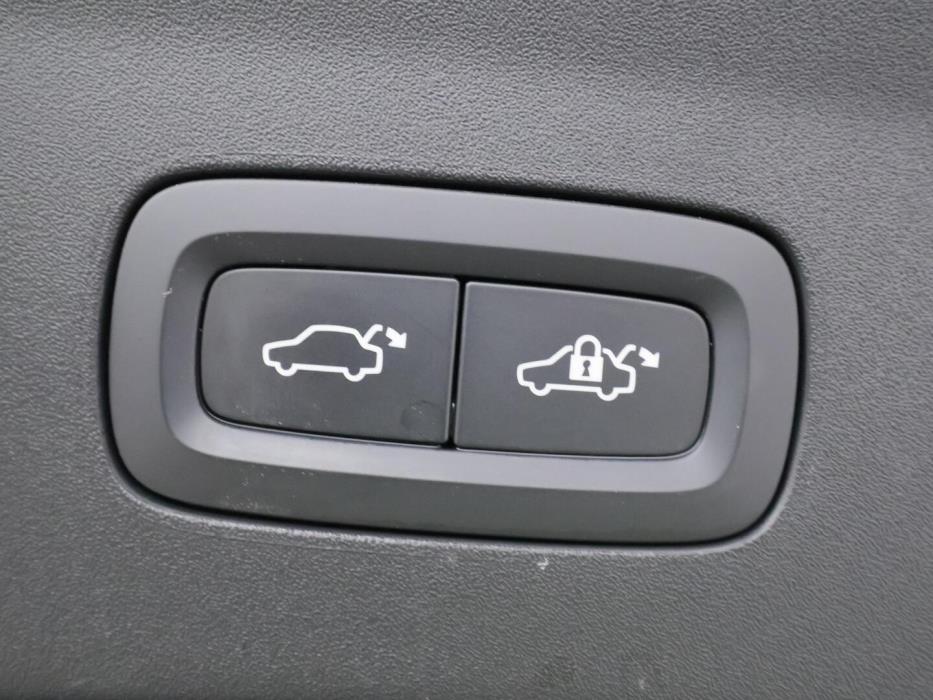 POLESTAR 2 2023