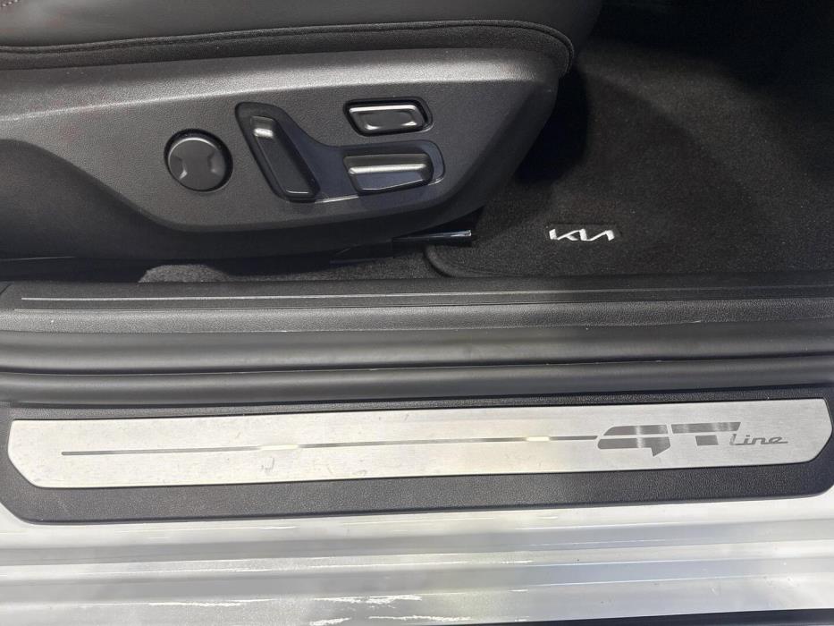 KIA EV4 2026