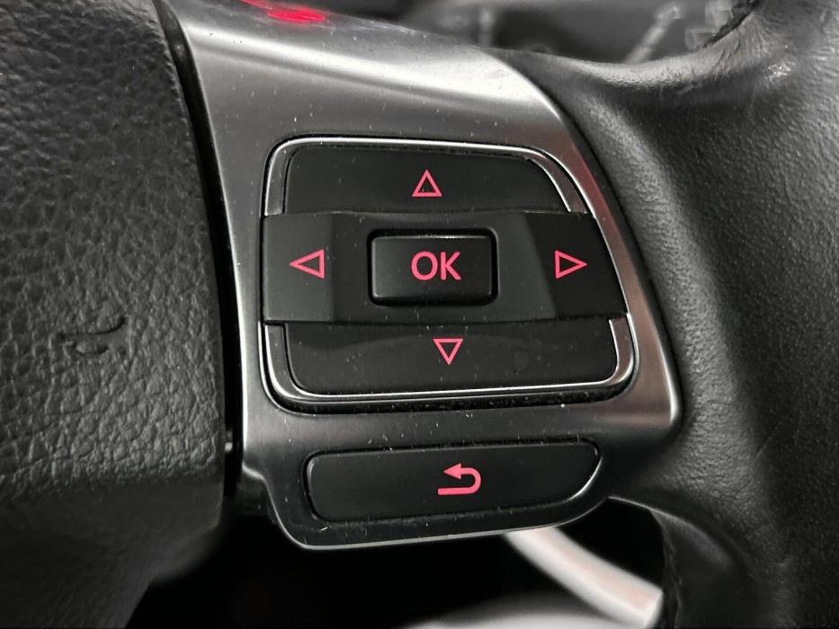 VOLKSWAGEN Scirocco 2011