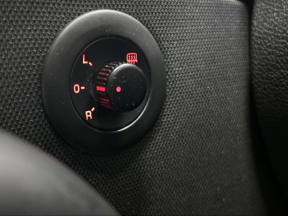 VOLKSWAGEN Scirocco 2011