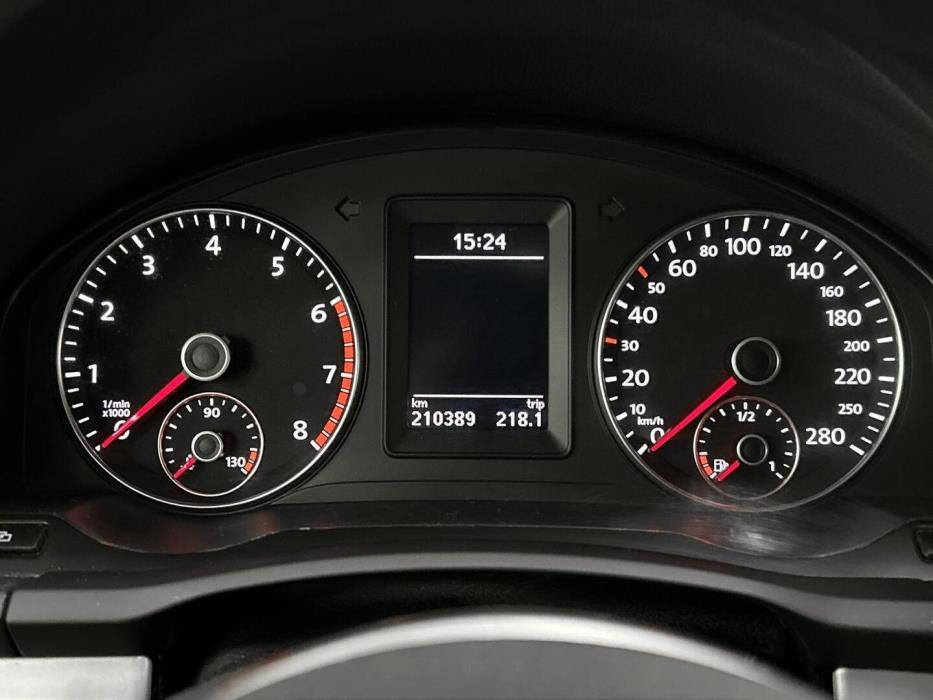 VOLKSWAGEN Scirocco 2011