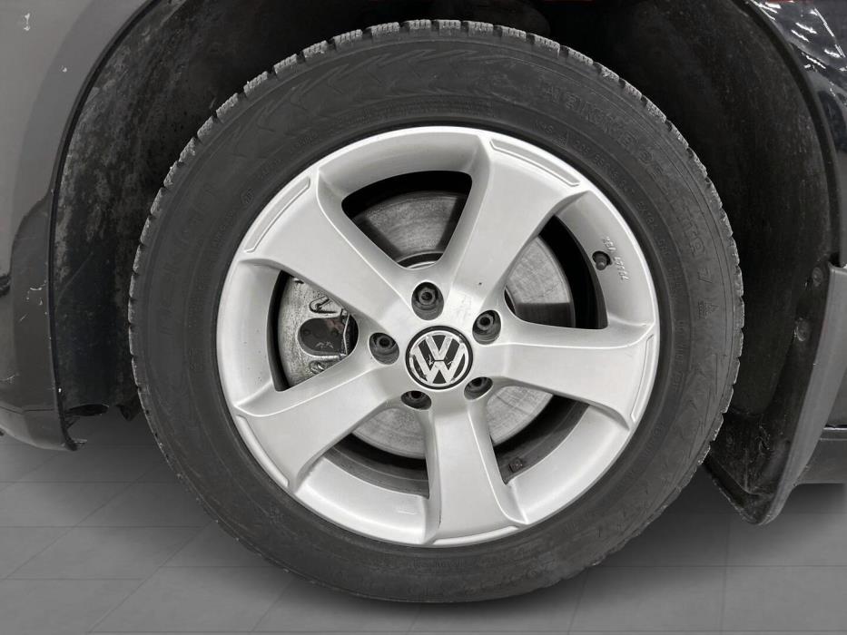 VOLKSWAGEN Scirocco 2011