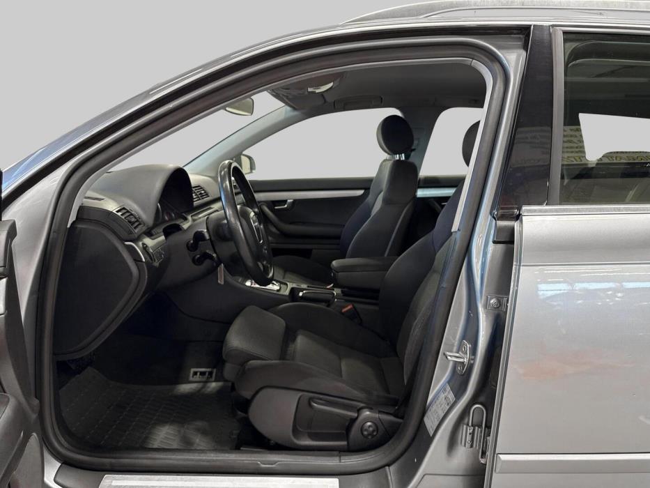 AUDI A4 2005