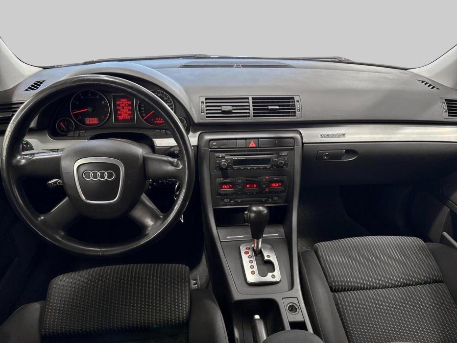 AUDI A4 2005