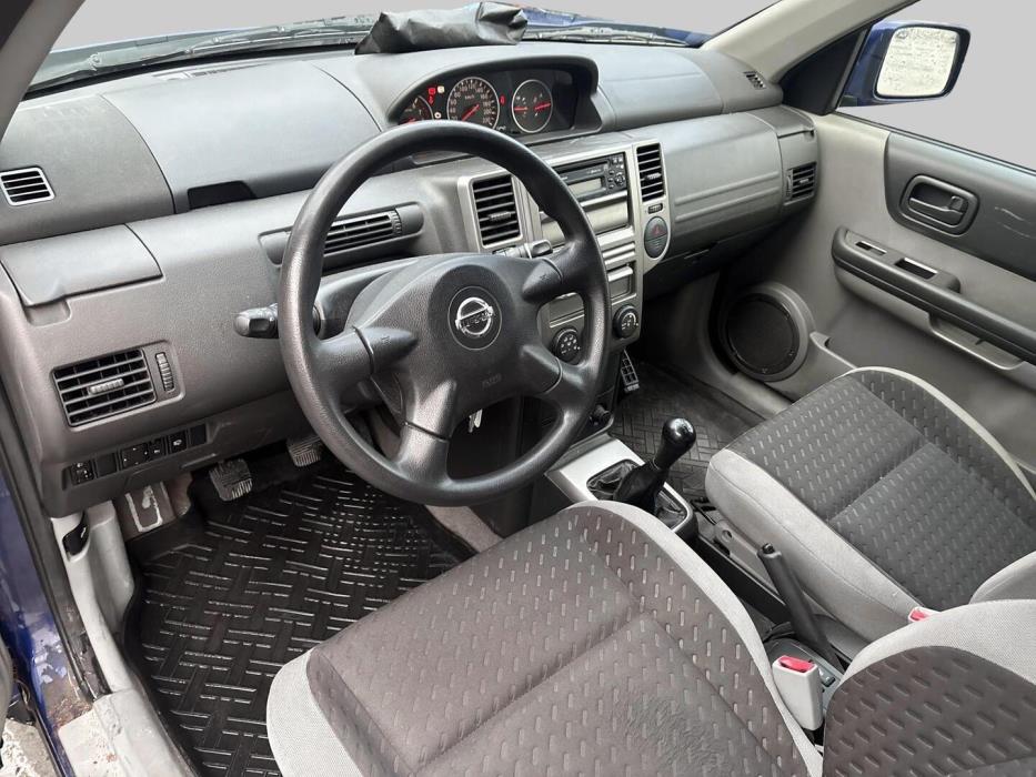 NISSAN X-TRAIL 2004