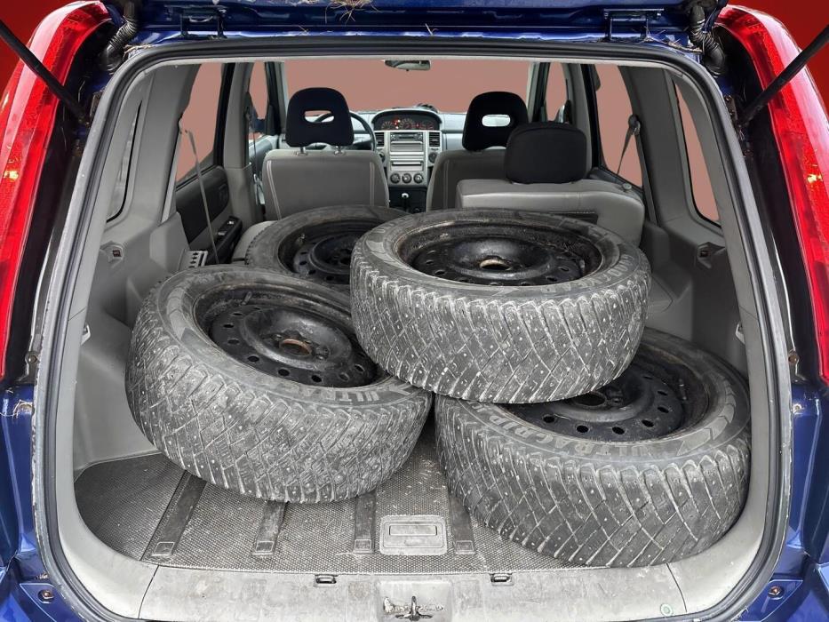 NISSAN X-TRAIL 2004