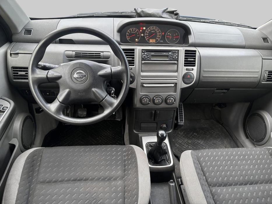 NISSAN X-TRAIL 2004