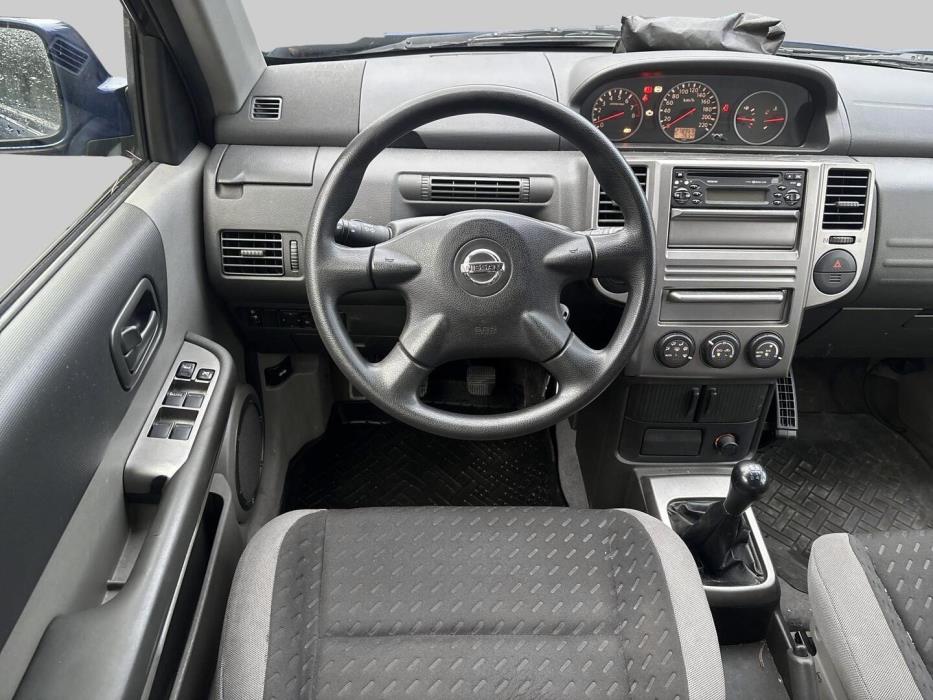 NISSAN X-TRAIL 2004