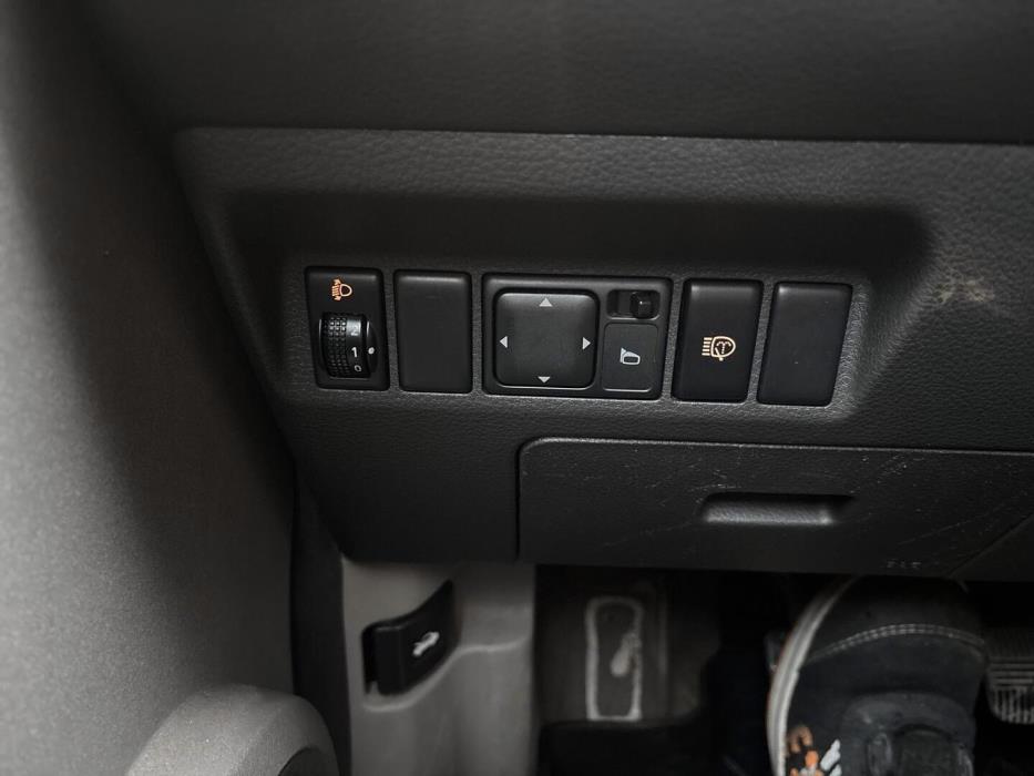 NISSAN X-TRAIL 2004