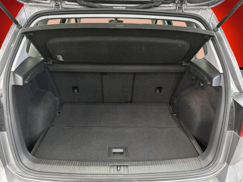 VOLKSWAGEN Golf Sportsvan 2015