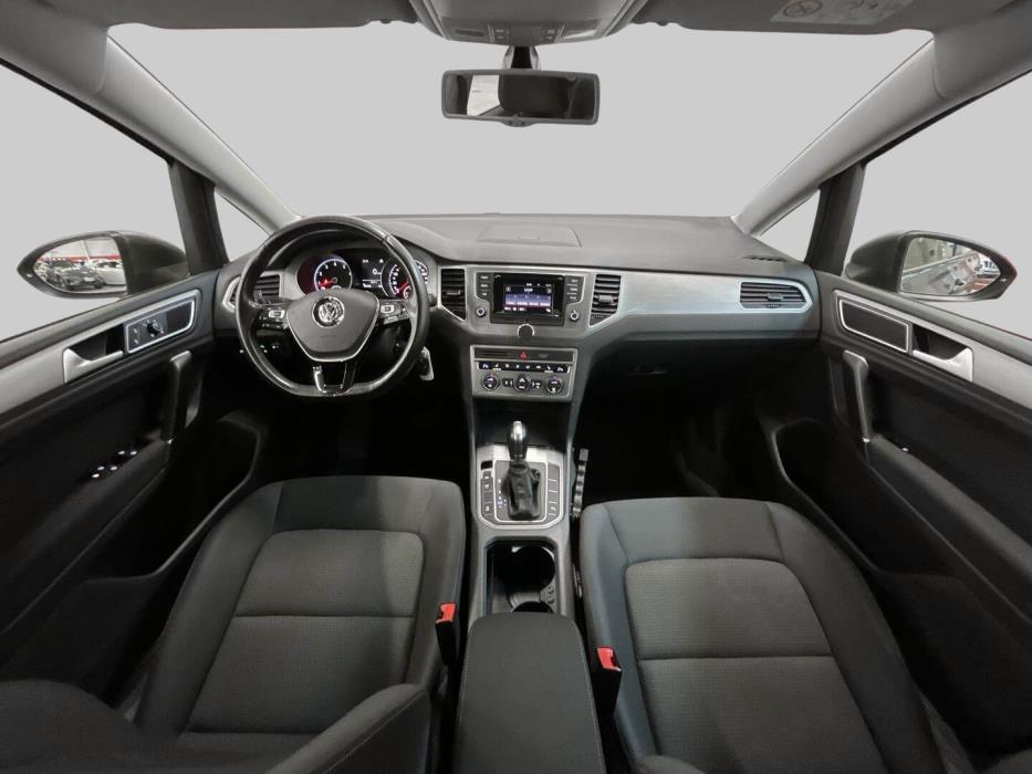 VOLKSWAGEN Golf Sportsvan 2015