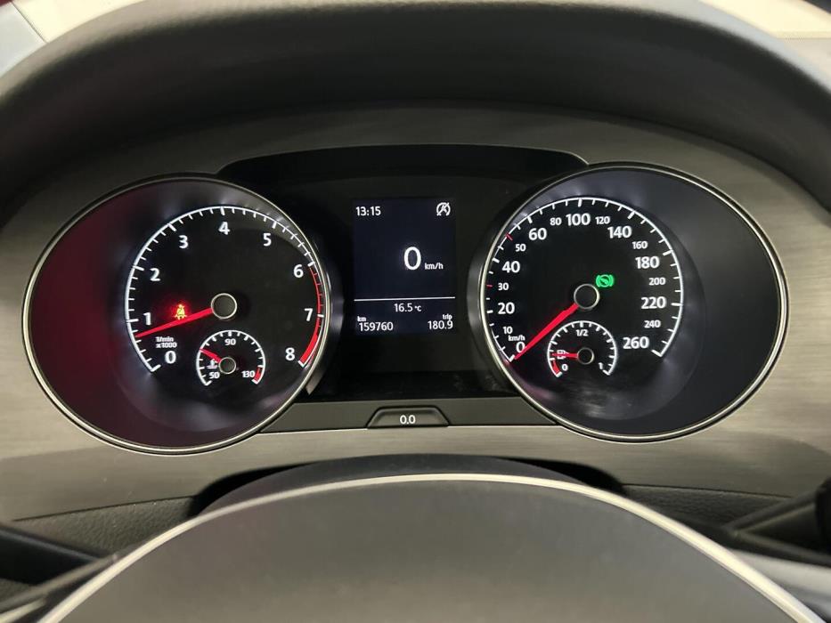 VOLKSWAGEN Golf Sportsvan 2015