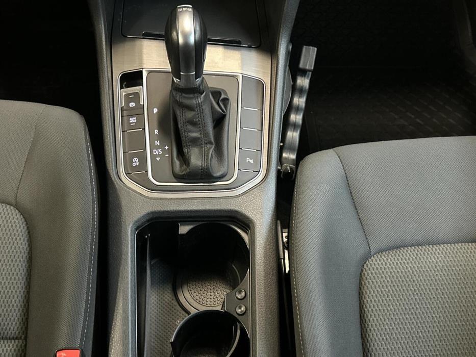VOLKSWAGEN Golf Sportsvan 2015