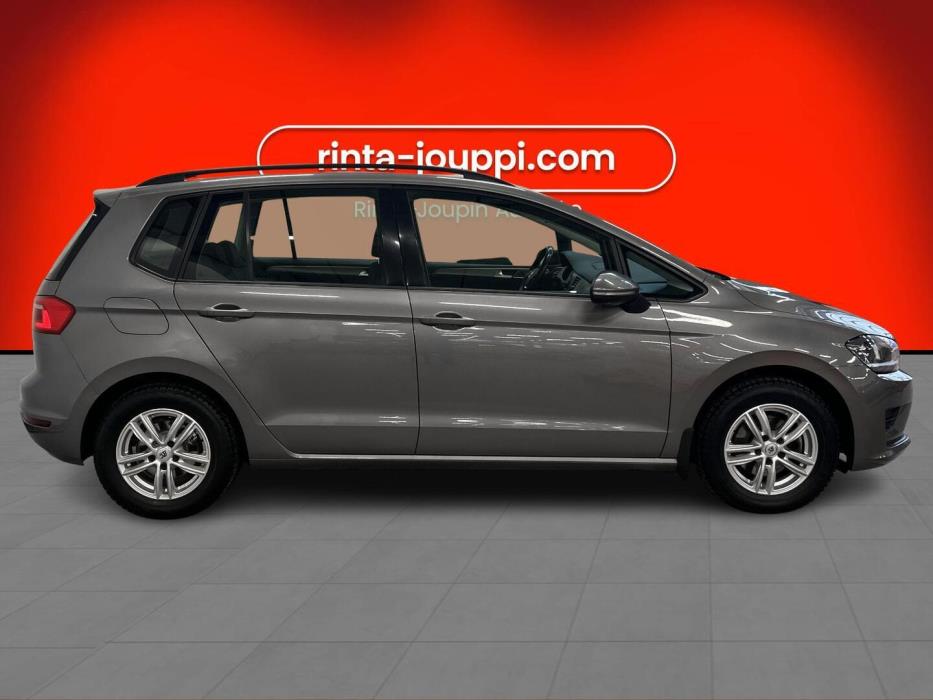 VOLKSWAGEN Golf Sportsvan 2015