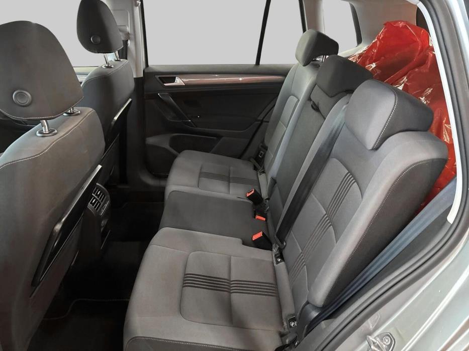 VOLKSWAGEN Golf Sportsvan 2016