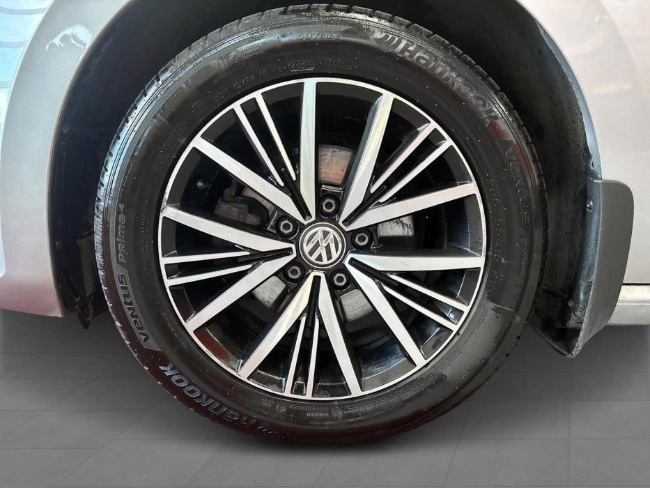 VOLKSWAGEN Golf Sportsvan 2016